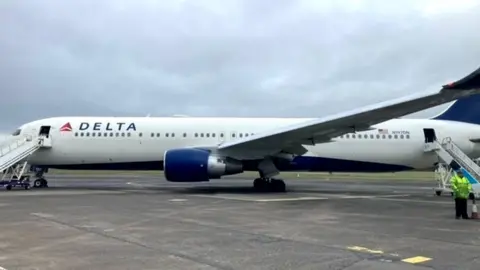 delta jet