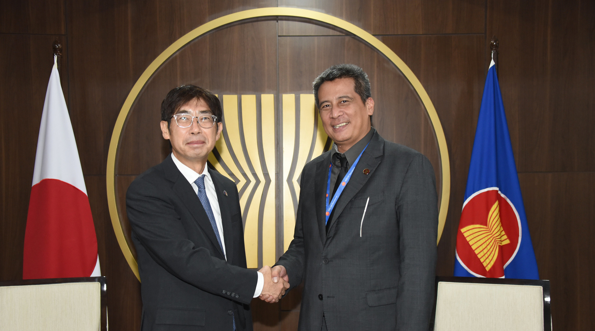 Deputy Secretary-General of ASEAN for Community and Corporate Affairs receives Ambassador of Japan to ASEAN